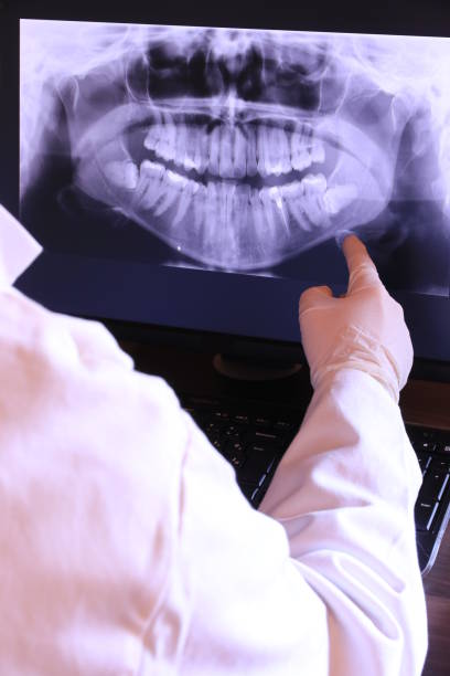Best Weekend Emergency Dentist in Whitg, IN